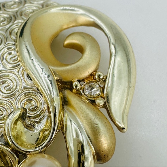Woman Face Mask Brooch Pin Scroll Faux Pearl Rhinestone Accent Gold Tone Theater - Picture 6 of 10